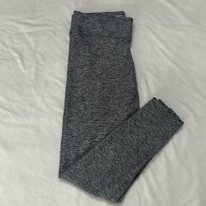 PINK ultimate yoga leggings